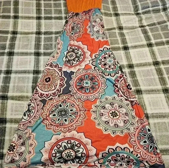 Fashion Bug Dresses & Skirts - Fashion bug medium long festive floral dress with pockets